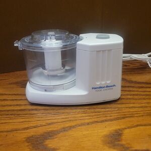 Vintage Hamilton Beach Electric Food Chopper #72000. 1 cup capacity.